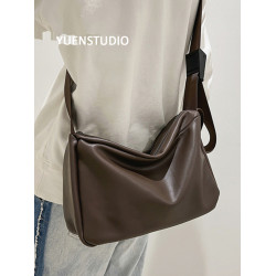 YUEN韓國ins軟皮高級感復古單肩斜背男女包包大容量枕頭中性挎包