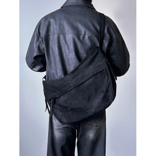 MRCYC復古風大容量斜後後背包男士秋季百搭休閒餃子包韓系通勤風穿搭