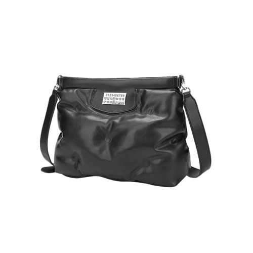 YUEN小衆設計款個性羽絨雲朵包太空棉枕頭包軟皮斜後後背包男女慵懶風