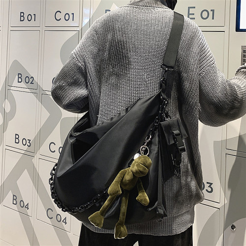 單肩包男大容量斜後後背包機能風日系工裝包潮牌斜背後後背包男士郵差包包