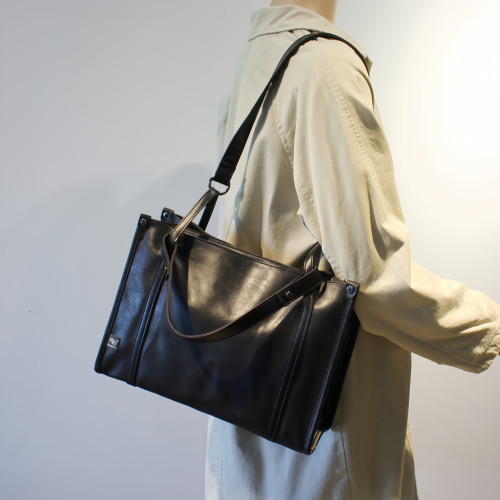 ThreeBox潮牌大容量單肩包男女簡約ins風通勤電腦包平板包托特包 ThreeBox潮牌大容量單肩包男女簡約ins風通勤電腦包平板包托特包