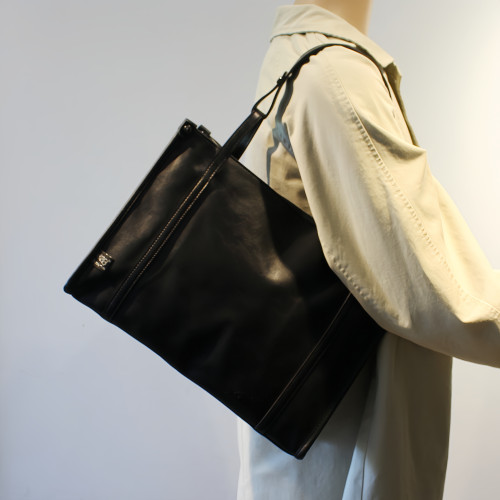 ThreeBox潮牌大容量單肩包男女簡約ins風通勤電腦包平板包托特包 ThreeBox潮牌大容量單肩包男女簡約ins風通勤電腦包平板包托特包