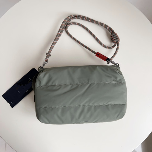 原 25年秋季新款防水輕便雲朵包繩索包 青苔綠米色黑色大號水壺包