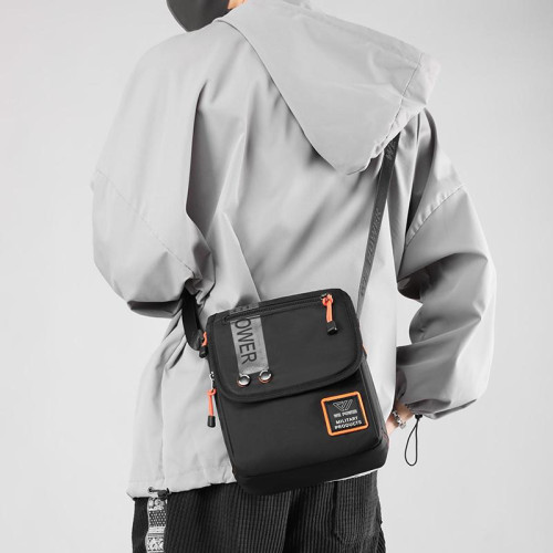 大號單肩包潮牌牛津布運動小後後背包男士斜後後背包新款多功能通勤男掛包