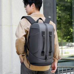 新款男士雙肩包大容量商務旅行電腦包出差休閒運動健身包