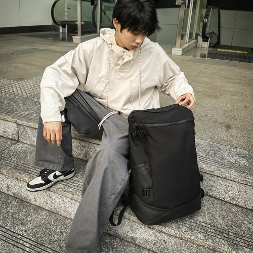2025新款旅行雙肩包男大容量戶外設計感小衆後後背包男學生書包潮通勤