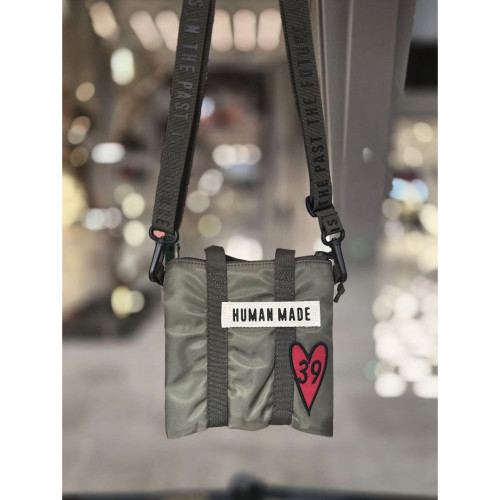 清倉human made日系愛心單肩斜背小包 徽標配件手機提包 清倉human made日系愛心單肩斜背小包 徽標配件手機提包