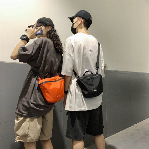 港風男女款登山小後後背包輕便日常旅行單肩包時尚手機包防水斜背胸包