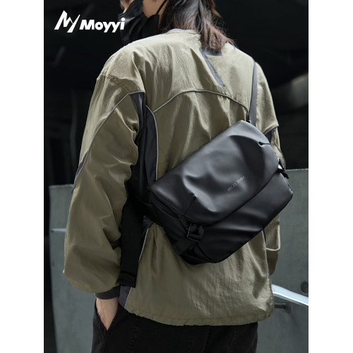 斜後後背包男士大容量外出可攜式皮質機能單肩包通勤騎行郵差包後後背包男款