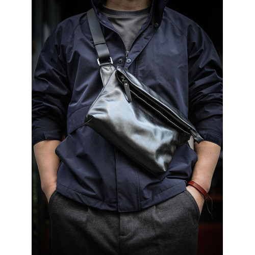 2025新款佐也原創男士單肩斜後後背包植鞣真皮胸包隨身休閒手機小包潮