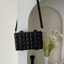 高級感硬盒小方包ins風男潮流斜後後背包盒子手機包韓版巧克力方塊包