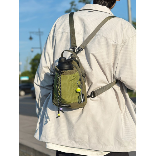 兩用斜背水杯包戶外運動雙肩包小衆休閒單肩包輕便徒步登山水壺包