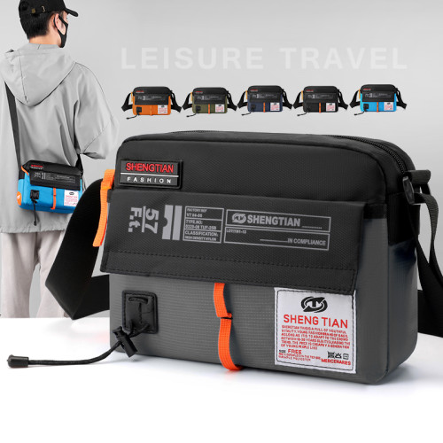 2022新款斜後後背包男休閒運動挎包輕便尼龍小後後背包橫版單肩包男士包包