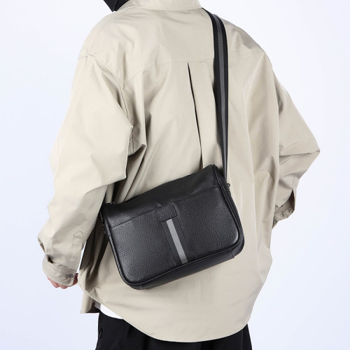 時尚簡約真皮單肩包大容量男士商務休閒斜後後背包頭層牛皮男包小後後背包