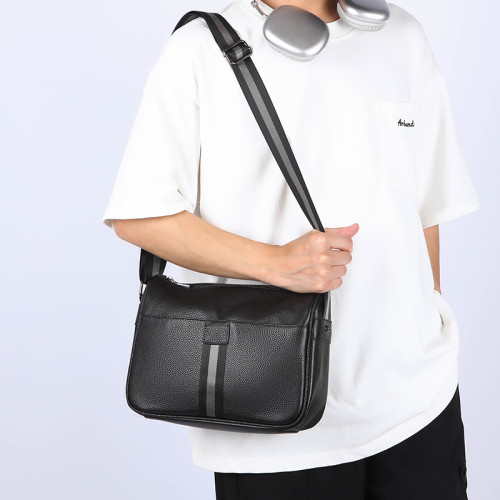 時尚簡約真皮單肩包大容量男士商務休閒斜後後背包頭層牛皮男包小後後背包