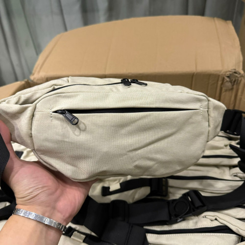 悔單無包裝～撿漏剪標機能胸包休閒斜後後背包男包單肩包運動情侶腰包