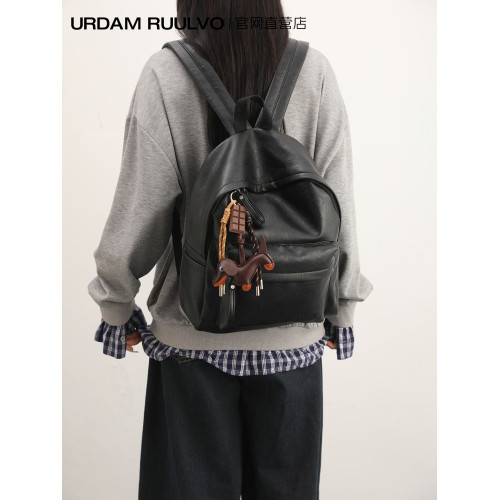 UR軟皮通勤雙肩包大容量女2025新款冬大學生上課書包短途旅行後後背包 UR軟皮通勤雙肩包大容量女2025新款冬大學生上課書包短途旅行後後背包