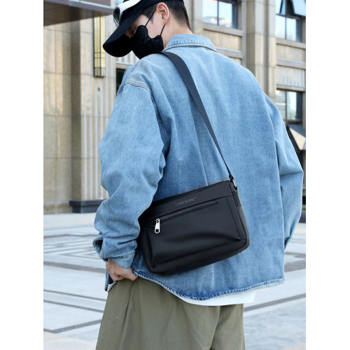 包包男士2025新款郵差包上班雜物通勤斜後後背包小挎包大容量旅行包袋