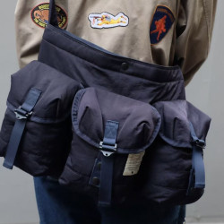 Club.S 日系潮流三口袋夾棉單肩包 尼龍防水單肩多層寬帶斜後後背包