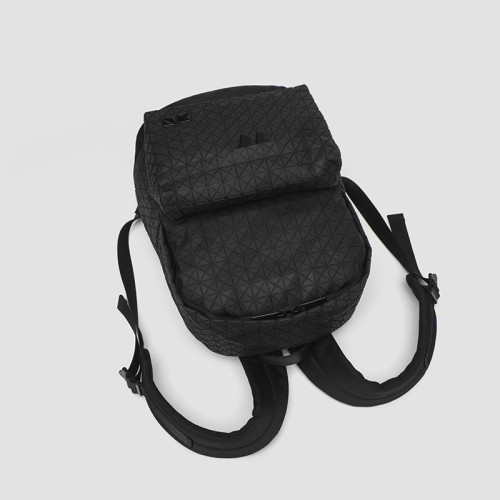 日本バッグ2025新款潮幾何菱格雙肩包學生書包男女同款大容量後後背包