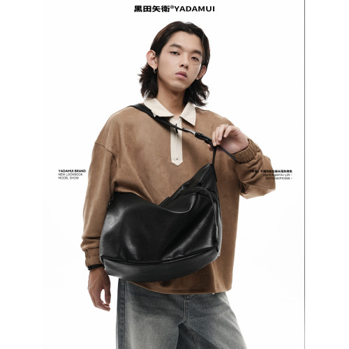 黑田矢衛原創斜拉鍊設計斜後後背包男款高級感通勤大包女生軟皮流浪包