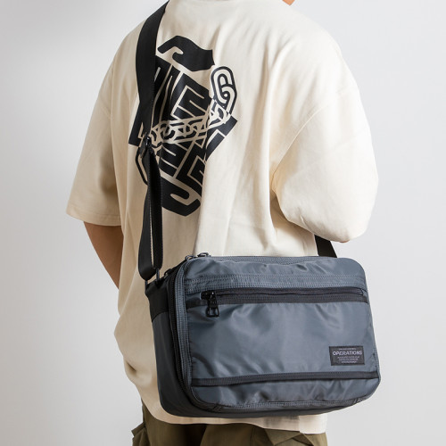 潮流工裝風休閒男士單肩包大容量實用多隔層斜後後背包時尚郵差包學生