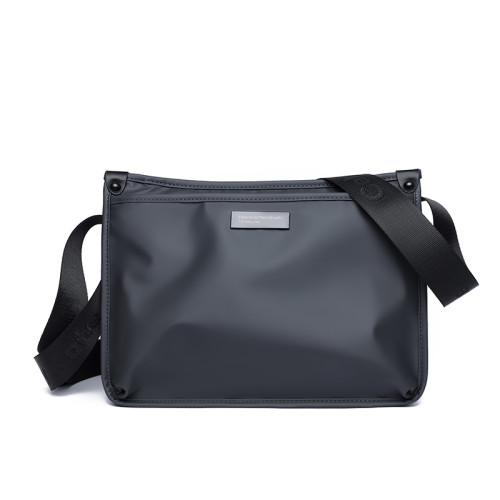 新款橫竪款單肩包短途出差通勤防水大容量男包多層休閒商務斜後後背包