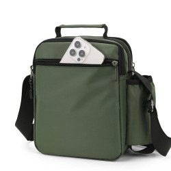 新款時尚男士潮流小包休閒商務單肩斜後後背包多功能收納防潑水可攜式包