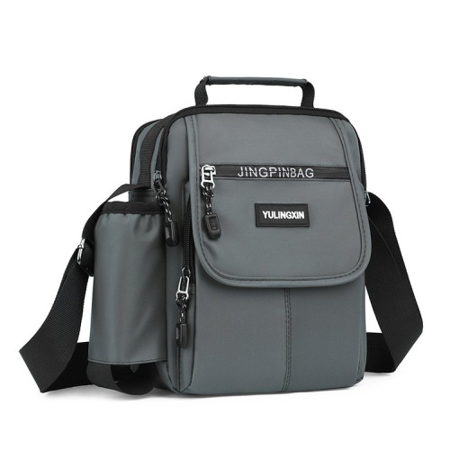 新款時尚男士潮流小包休閒商務單肩斜後後背包多功能收納防潑水可攜式包