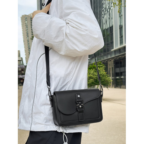 單肩包男生小衆高級感休閒斜後後背包時尚潮流質感小方包女通勤手機包