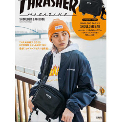 日本雜誌款黑色簡約青少年男女中性單肩斜後後背包