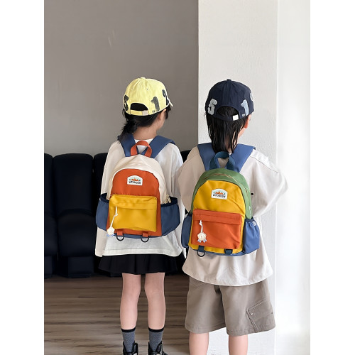 幼兒園小學生書包2026新款寶寶兒童後後背包一年級男孩女孩輕便雙肩包