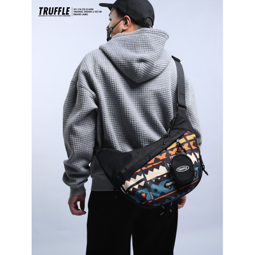 TRUFFLE潮牌斜後後背包男大容量出遊休閒餃子包女輕便單肩包胸包後後背包