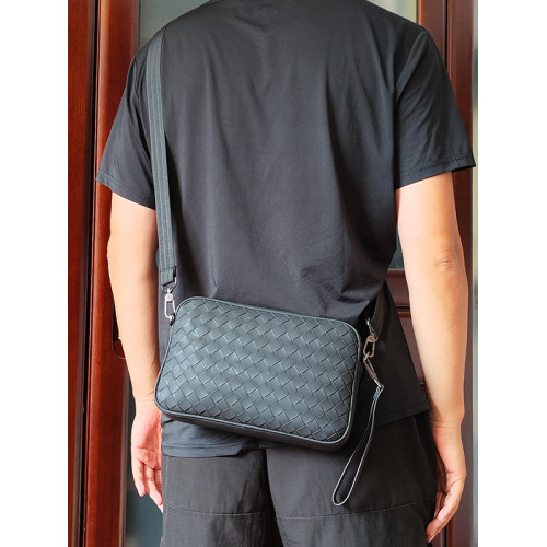 【胎牛皮】B家潮打蠟手工編織男士手拿單肩包時尚商務斜後後背包