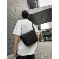 日系港風純色無印斜後後背包男簡約郵差包運動輕便防水胸包工裝單肩包