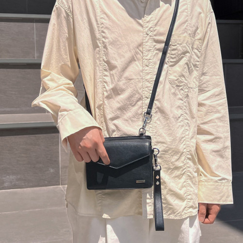 韓國PU皮男包小後後背包男士橫款商務單肩包斜後後背包公文包青年磁釦款