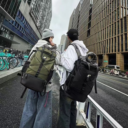 UR戶外旅行後後背包女2025新款潮運動健身雙肩包大容量登山包學生書包