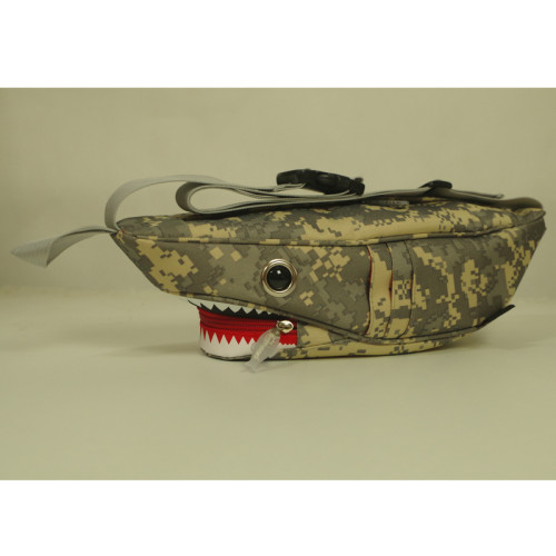 新款韓版迷彩帆布男女包包單肩斜後後背包小包潮流防水鯊魚胸包