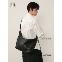 是自由啊 慵懶設計感男女包斜後後背包2026新款簡約休閒大容量餃子包