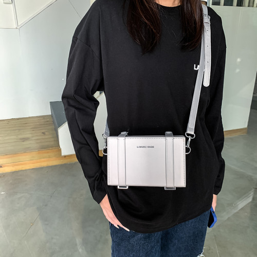 2025新款斜後後背包硬殼小方包男潮牌手機盒子包男士包包個性小挎包