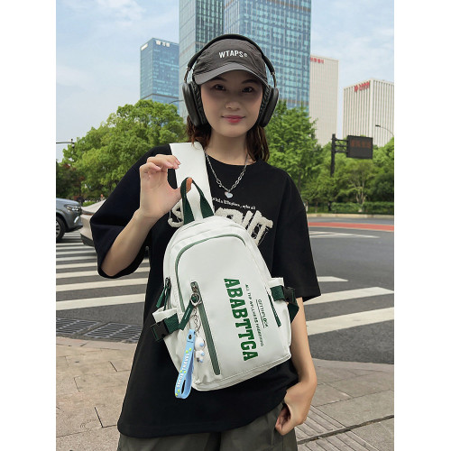 新款胸包男生潮牌斜後後背包休閒日系運動後後背包女大容量騎行包通勤單肩