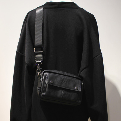 2025潮牌新款時尚胸包小方包 皮質單肩包街頭小挎包手機包斜後後背包