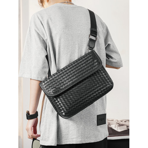 2026新款手工編織單肩包斜後後背包 潮流時尚胸包街頭小挎包潮男包包 2026新款手工編織單肩包斜後後背包 潮流時尚胸包街頭小挎包潮男包包
