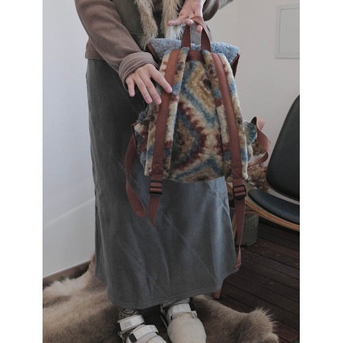 housedesign原創2025冬季毛絨復古大容量後後背包小衆通勤時尚雙肩包