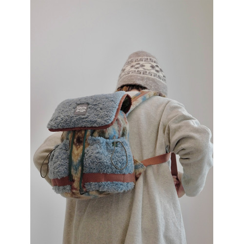 housedesign原創2025冬季毛絨復古大容量後後背包小衆通勤時尚雙肩包