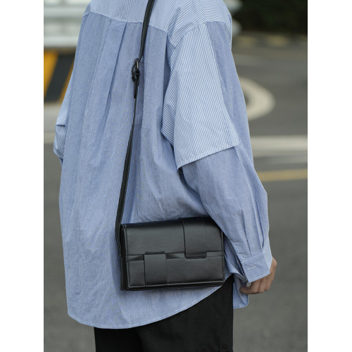 斜後後背包男款小衆設計感小方包男士ins潮牌2026新款女單肩男包後後背包