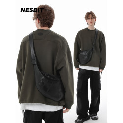 法式小衆設計師餃子包男生潮牌胸包斜後後背包可頌牛角包皮質男包大包