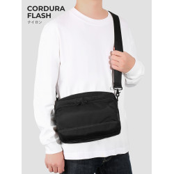 日韓流行~CORDURA FLASH尼龍防水超輕單肩斜後後背包通勤百搭休閒男包