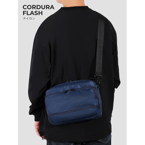 日韓流行~CORDURA FLASH尼龍防水超輕單肩斜後後背包通勤百搭休閒男包