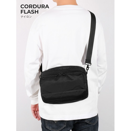 日韓流行~CORDURA FLASH尼龍防水超輕單肩斜後後背包通勤百搭休閒男包